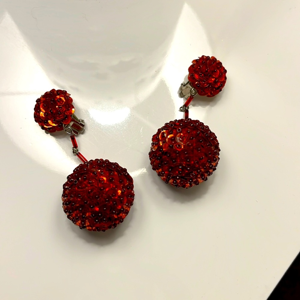 Vintage clip on sequins earrings